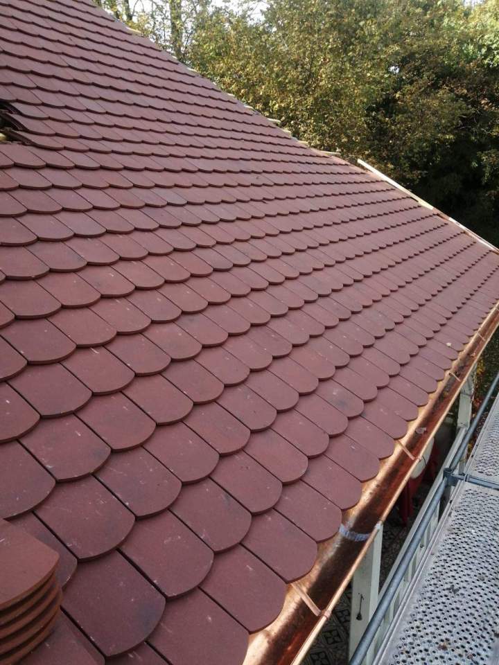 Rénovation toiture tuiles écailles Albertville
